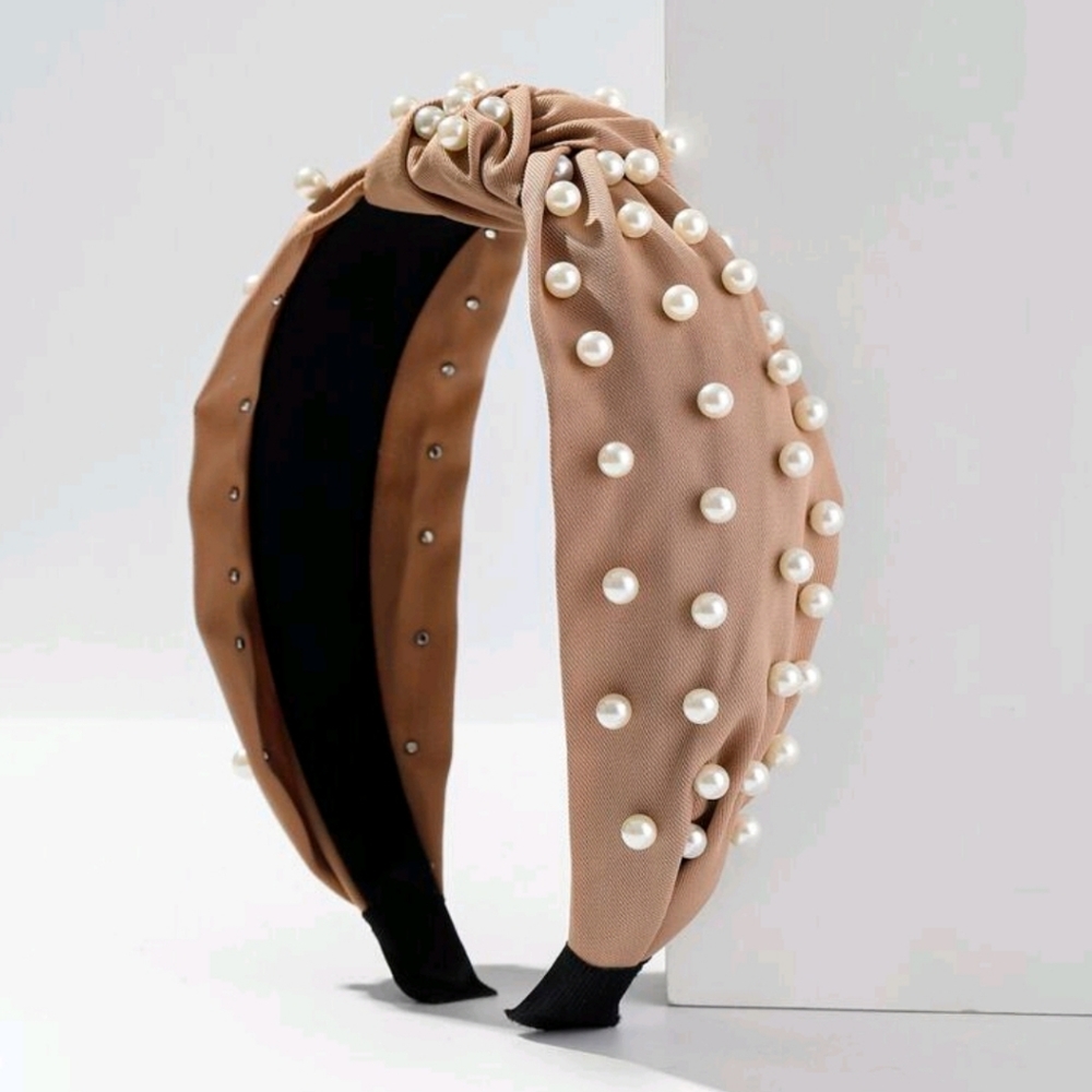 Knot design headband with riveted pearls